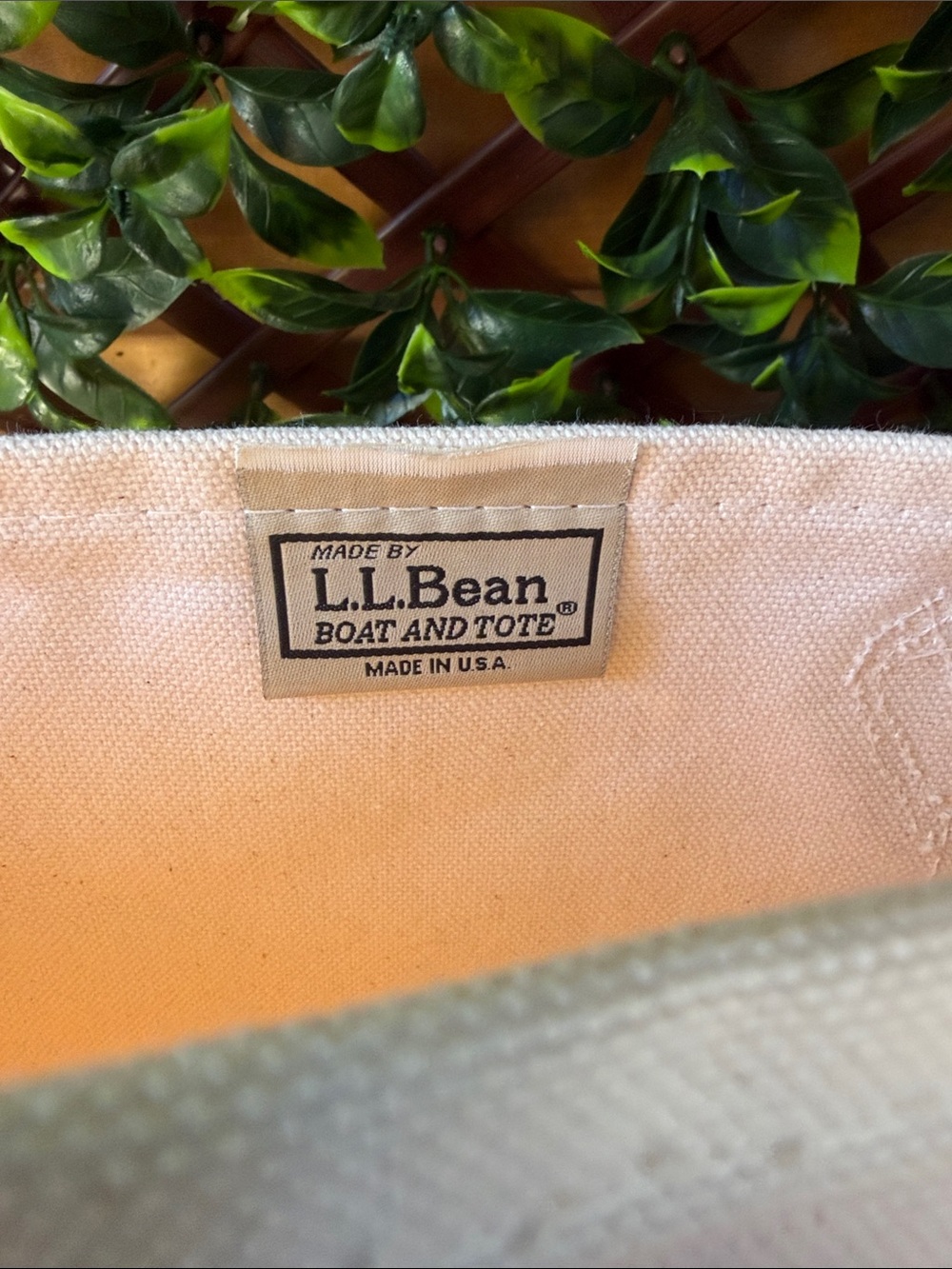 Vintage L.L. Bean Cream Canvas Tote with Red Trim and Tan Leather Handles - Picture 4 of 6